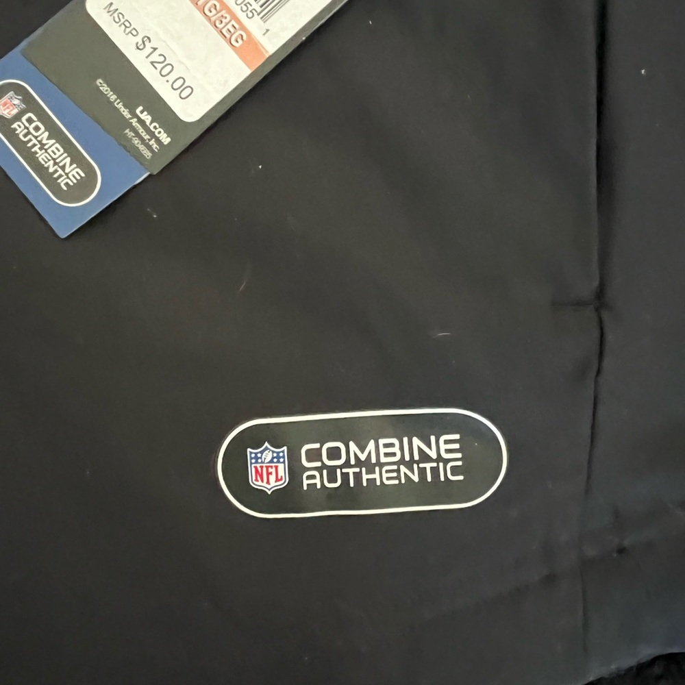 Under Armour performance jacket - Picture 3 of 5